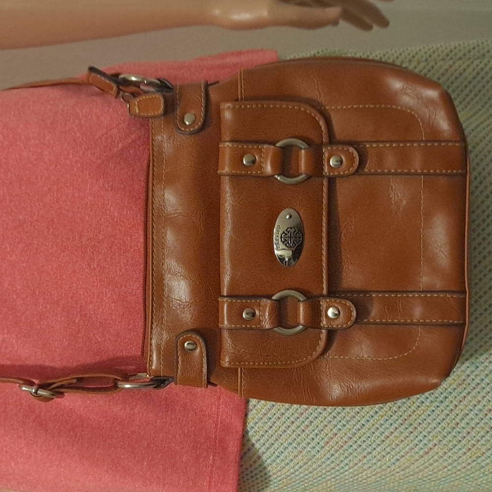 NWOT Treviso Brown Italian Leather Crossbody Bag with Adjustable Strap